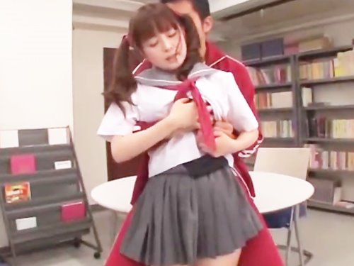 先生に恋しちゃってる女子高生ｗ誘惑してイケナイ関係に…☆