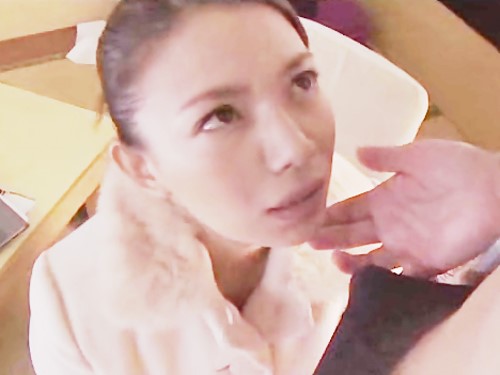 弁護士にカラダを捧げれば店は守れる…。強引なフェラに応じる事に☆(その2)